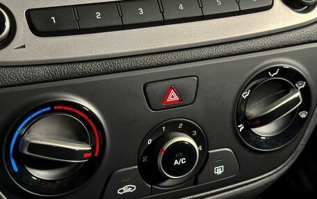 Hyundai Solaris II рестайлинг, 2018 год, 1 299 000 рублей, 20 фотография