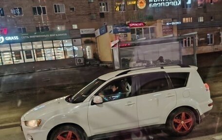 Mitsubishi Outlander III рестайлинг 3, 2012 год, 1 300 000 рублей, 1 фотография