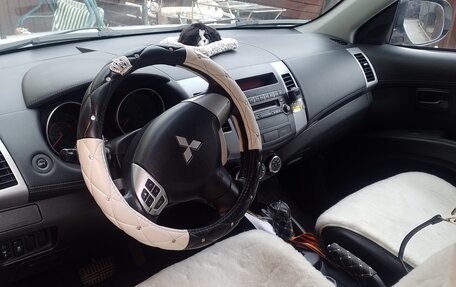 Mitsubishi Outlander III рестайлинг 3, 2012 год, 1 300 000 рублей, 4 фотография