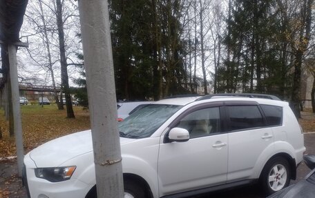 Mitsubishi Outlander III рестайлинг 3, 2012 год, 1 300 000 рублей, 3 фотография