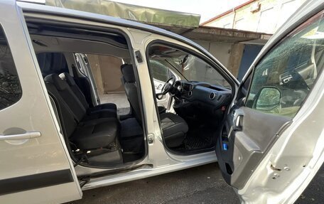 Peugeot Partner II рестайлинг 2, 2009 год, 750 000 рублей, 9 фотография