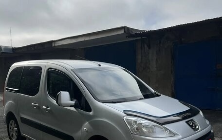 Peugeot Partner II рестайлинг 2, 2009 год, 750 000 рублей, 2 фотография