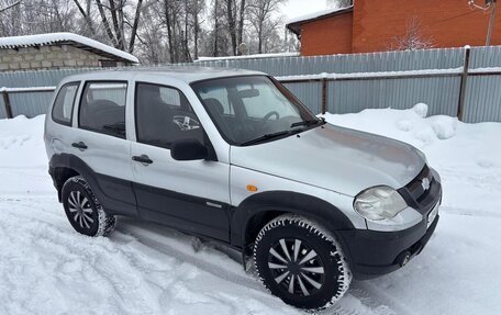 Chevrolet Niva I рестайлинг, 2010 год, 420 000 рублей, 4 фотография