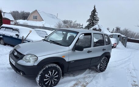 Chevrolet Niva I рестайлинг, 2010 год, 420 000 рублей, 7 фотография