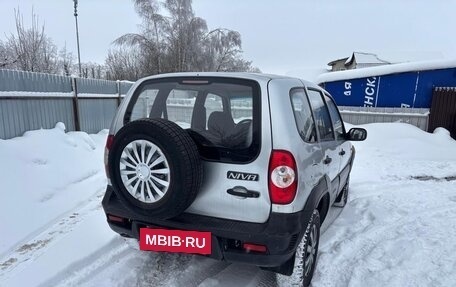Chevrolet Niva I рестайлинг, 2010 год, 420 000 рублей, 2 фотография