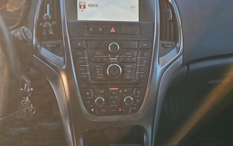 Opel Astra J, 2011 год, 850 000 рублей, 7 фотография