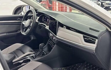 Volkswagen Bora, 2022 год, 2 170 000 рублей, 13 фотография