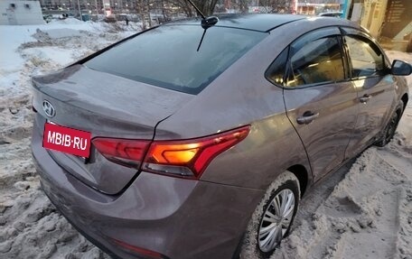 Hyundai Solaris II рестайлинг, 2018 год, 880 000 рублей, 4 фотография