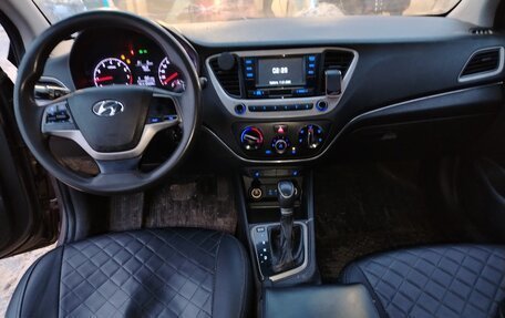 Hyundai Solaris II рестайлинг, 2018 год, 880 000 рублей, 8 фотография