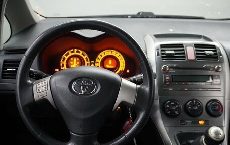 Toyota Auris II, 2008 год, 690 000 рублей, 10 фотография