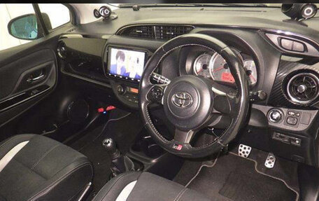 Toyota Vitz, 2018 год, 1 290 000 рублей, 3 фотография