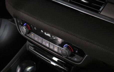 Mazda 6, 2019 год, 2 395 000 рублей, 17 фотография