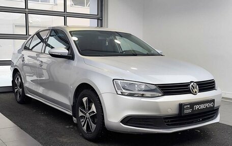Volkswagen Jetta VI, 2014 год, 1 090 000 рублей, 3 фотография