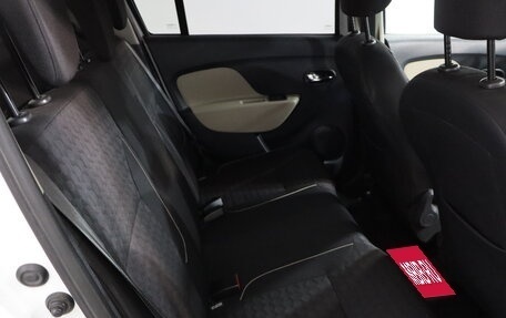 Renault Logan II, 2015 год, 629 000 рублей, 12 фотография