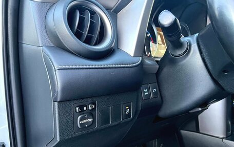 Toyota RAV4, 2019 год, 2 800 000 рублей, 7 фотография