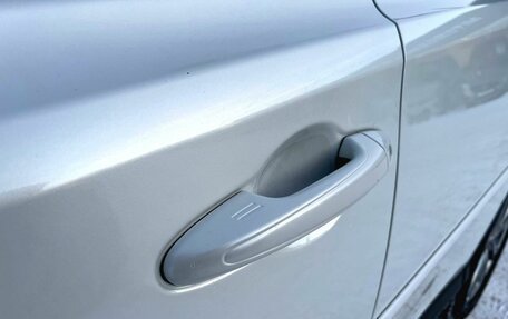 Toyota RAV4, 2019 год, 2 800 000 рублей, 21 фотография