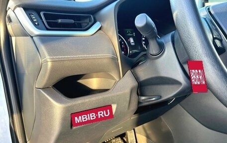 Toyota RAV4, 2023 год, 3 500 000 рублей, 15 фотография