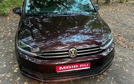 Volkswagen Touran III, 2019 год, 1 850 000 рублей, 3 фотография