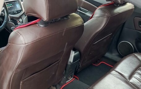 Chevrolet Cruze II, 2013 год, 700 000 рублей, 6 фотография