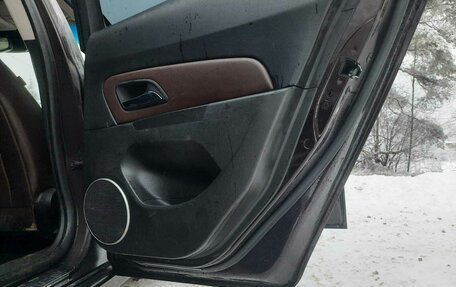 Chevrolet Cruze II, 2013 год, 700 000 рублей, 28 фотография