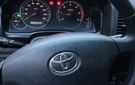 Toyota Land Cruiser Prado 120 рестайлинг, 2004 год, 1 600 000 рублей, 2 фотография