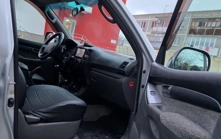 Toyota Land Cruiser Prado 120 рестайлинг, 2004 год, 1 600 000 рублей, 6 фотография