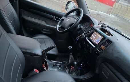 Toyota Land Cruiser Prado 120 рестайлинг, 2004 год, 1 600 000 рублей, 9 фотография