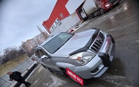 Toyota Land Cruiser Prado 120 рестайлинг, 2004 год, 1 600 000 рублей, 11 фотография