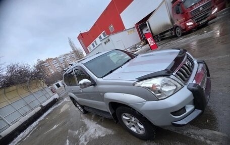 Toyota Land Cruiser Prado 120 рестайлинг, 2004 год, 1 600 000 рублей, 8 фотография