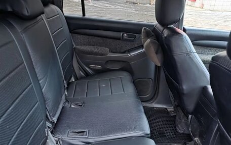 Toyota Land Cruiser Prado 120 рестайлинг, 2004 год, 1 600 000 рублей, 22 фотография