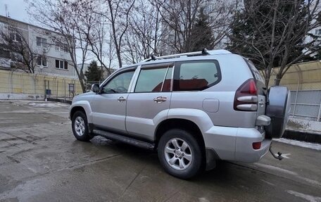 Toyota Land Cruiser Prado 120 рестайлинг, 2004 год, 1 600 000 рублей, 26 фотография