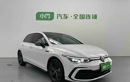 Volkswagen Golf VIII, 2023 год, 2 380 000 рублей, 4 фотография