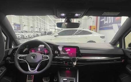 Volkswagen Golf VIII, 2023 год, 2 380 000 рублей, 8 фотография