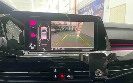Volkswagen Golf VIII, 2023 год, 2 380 000 рублей, 13 фотография