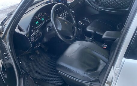 Chevrolet Niva I рестайлинг, 2006 год, 355 000 рублей, 1 фотография