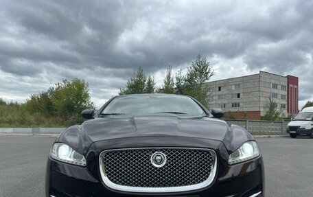 Jaguar XJ IV (X351), 2011 год, 1 700 000 рублей, 2 фотография