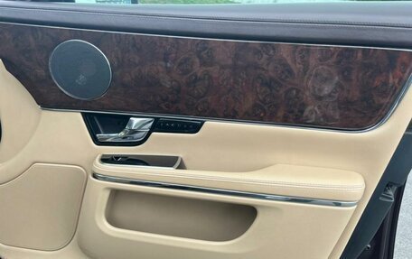 Jaguar XJ IV (X351), 2011 год, 1 700 000 рублей, 14 фотография