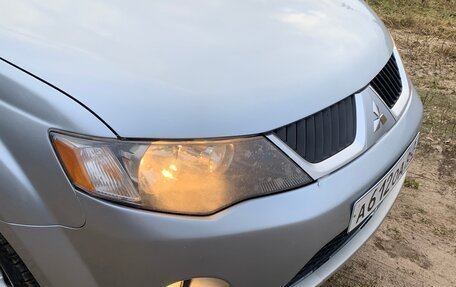 Mitsubishi Outlander III рестайлинг 3, 2008 год, 700 000 рублей, 15 фотография