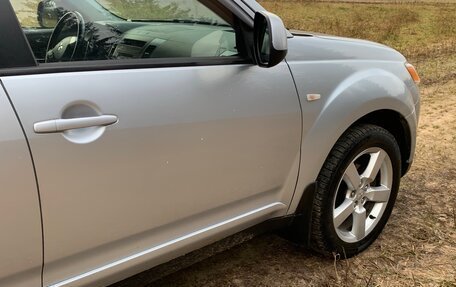 Mitsubishi Outlander III рестайлинг 3, 2008 год, 700 000 рублей, 25 фотография