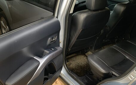 Mitsubishi Outlander III рестайлинг 3, 2008 год, 700 000 рублей, 28 фотография