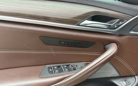 BMW 5 серия, 2018 год, 4 300 000 рублей, 15 фотография