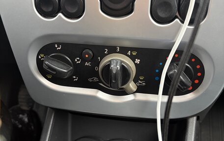 Renault Sandero I, 2011 год, 387 000 рублей, 21 фотография