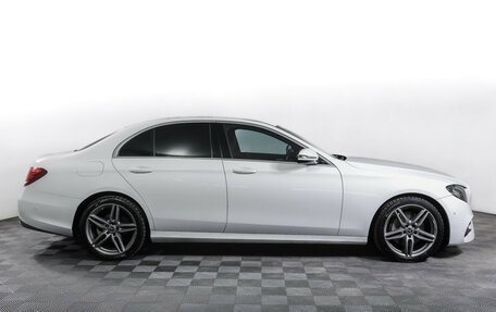 Mercedes-Benz E-Класс, 2020 год, 3 460 000 рублей, 4 фотография