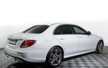 Mercedes-Benz E-Класс, 2020 год, 3 460 000 рублей, 5 фотография