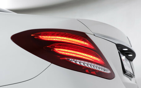 Mercedes-Benz E-Класс, 2020 год, 3 460 000 рублей, 24 фотография