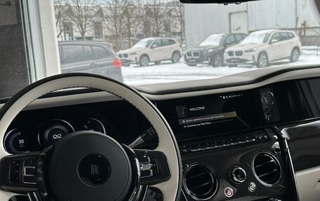 Rolls-Royce Cullinan, 2025 год, 75 000 000 рублей, 5 фотография