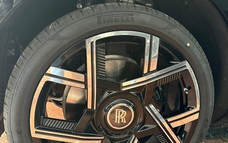 Rolls-Royce Cullinan, 2025 год, 75 000 000 рублей, 2 фотография