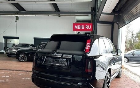 Rolls-Royce Cullinan, 2025 год, 75 000 000 рублей, 6 фотография