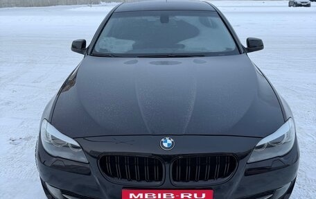 BMW 5 серия, 2011 год, 1 600 000 рублей, 2 фотография