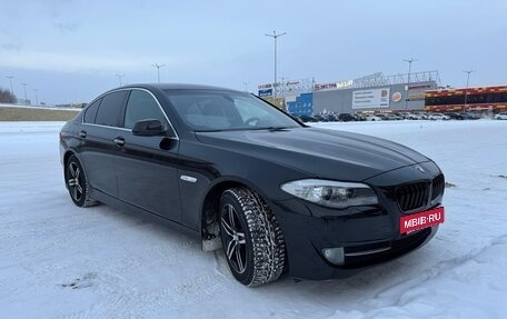 BMW 5 серия, 2011 год, 1 600 000 рублей, 3 фотография